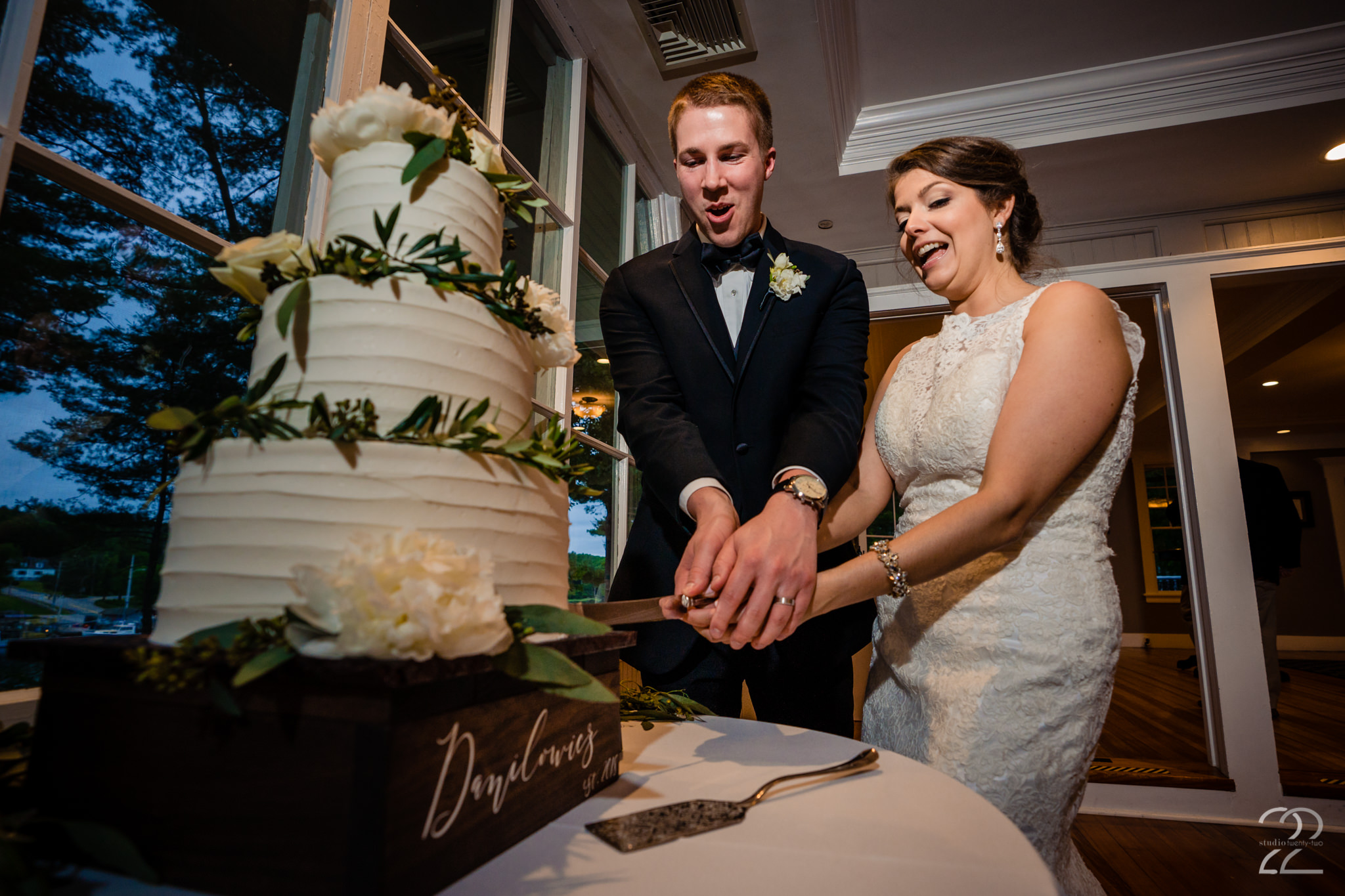  Allen Morter created an elegant wedding cake for Andrea and Patrick, they almost didn’t want to cut it! 